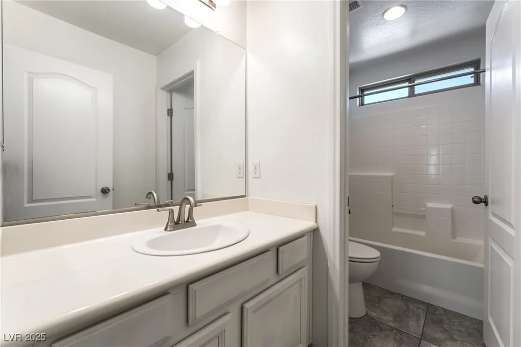 7616 Eastham Bay, Las Vegas, NV 89179