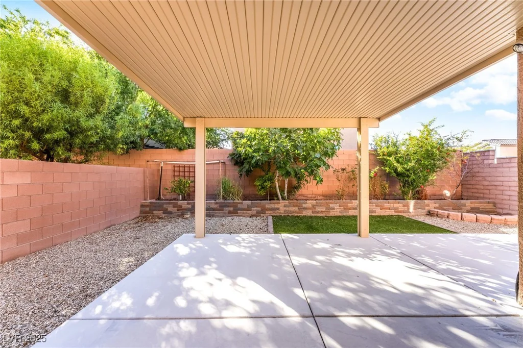 7616 Eastham Bay, Las Vegas, NV 89179