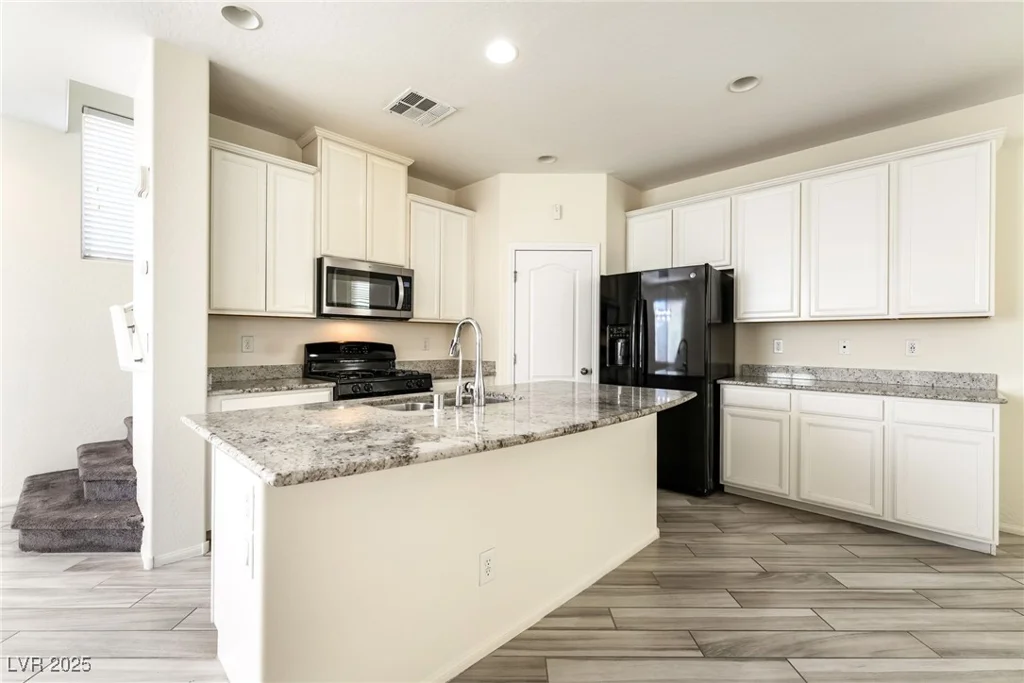 7616 Eastham Bay, Las Vegas, NV 89179