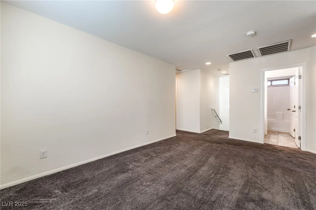 7616 Eastham Bay, Las Vegas, NV 89179