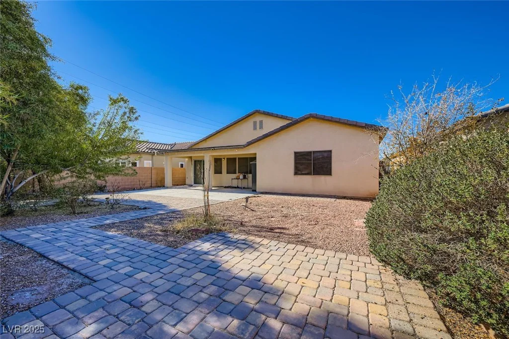 6016 Star Point, North Las Vegas, NV 89081
