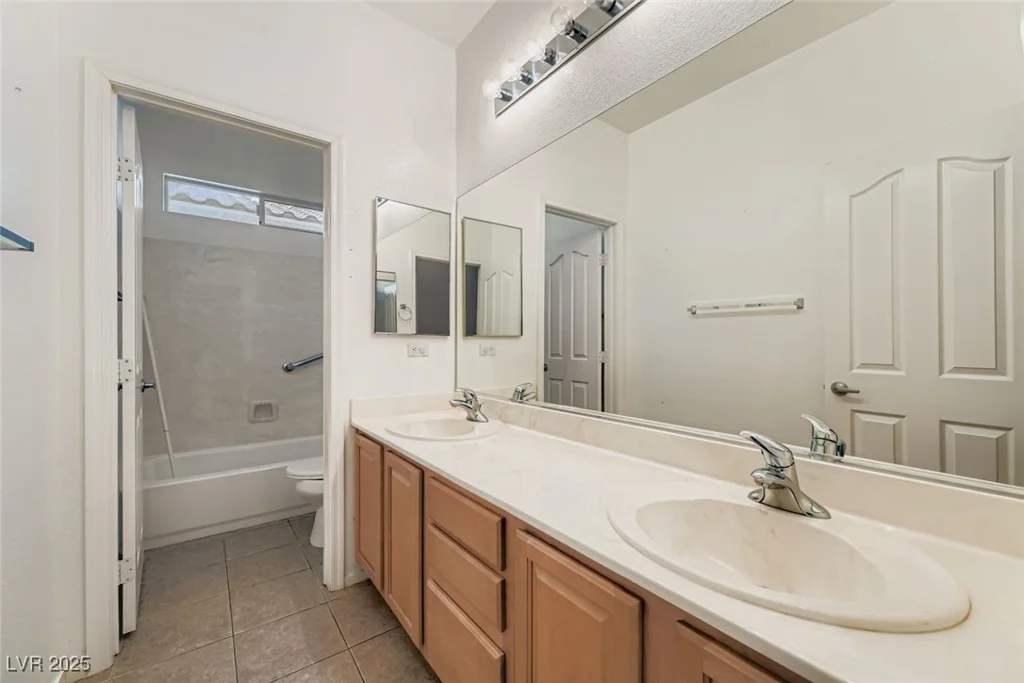 6016 Star Point, North Las Vegas, NV 89081