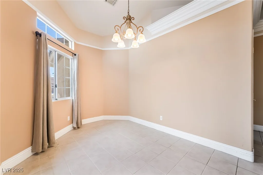 7483 Forestdale, Las Vegas, NV 89120