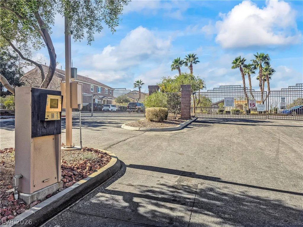 1099 Sheer Paradise, Henderson, NV 89002
