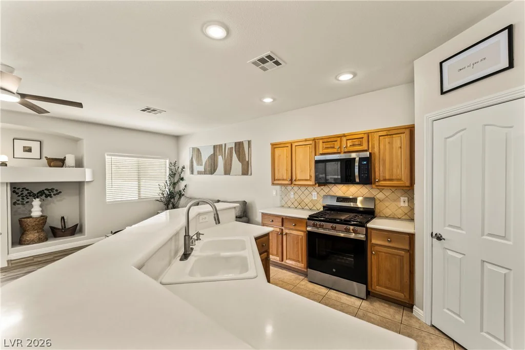 1099 Sheer Paradise, Henderson, NV 89002