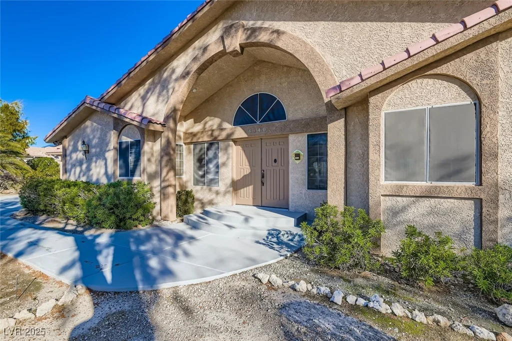 6140 Grand Canyon, Las Vegas, NV 89149