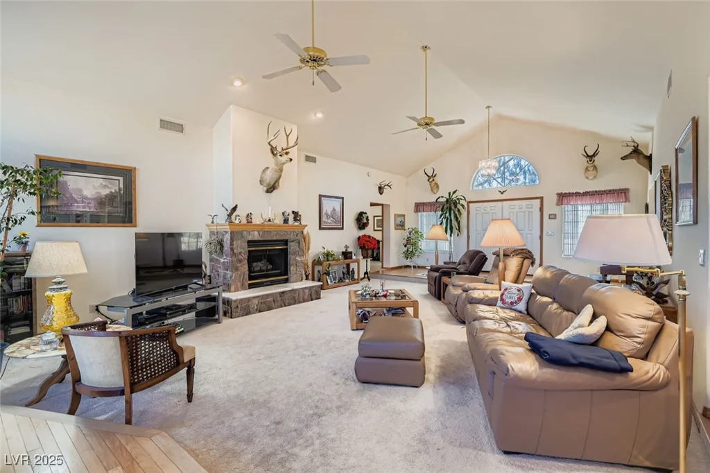6140 Grand Canyon, Las Vegas, NV 89149