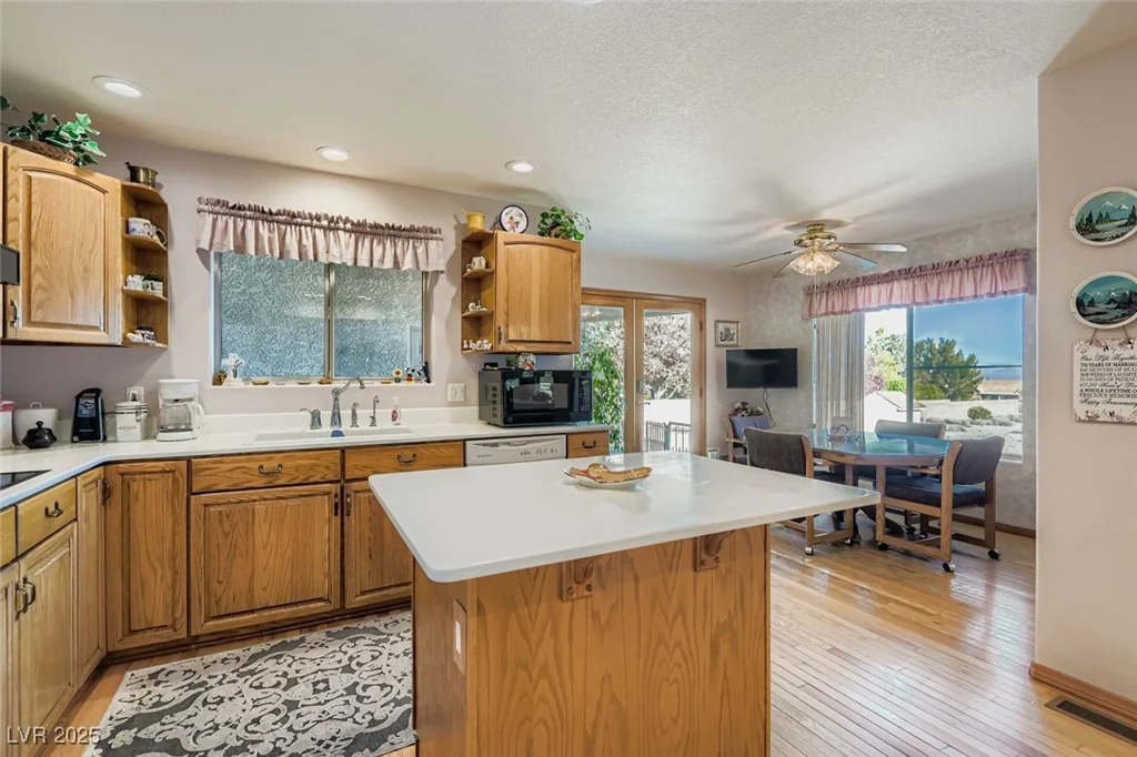 6140 Grand Canyon, Las Vegas, NV 89149