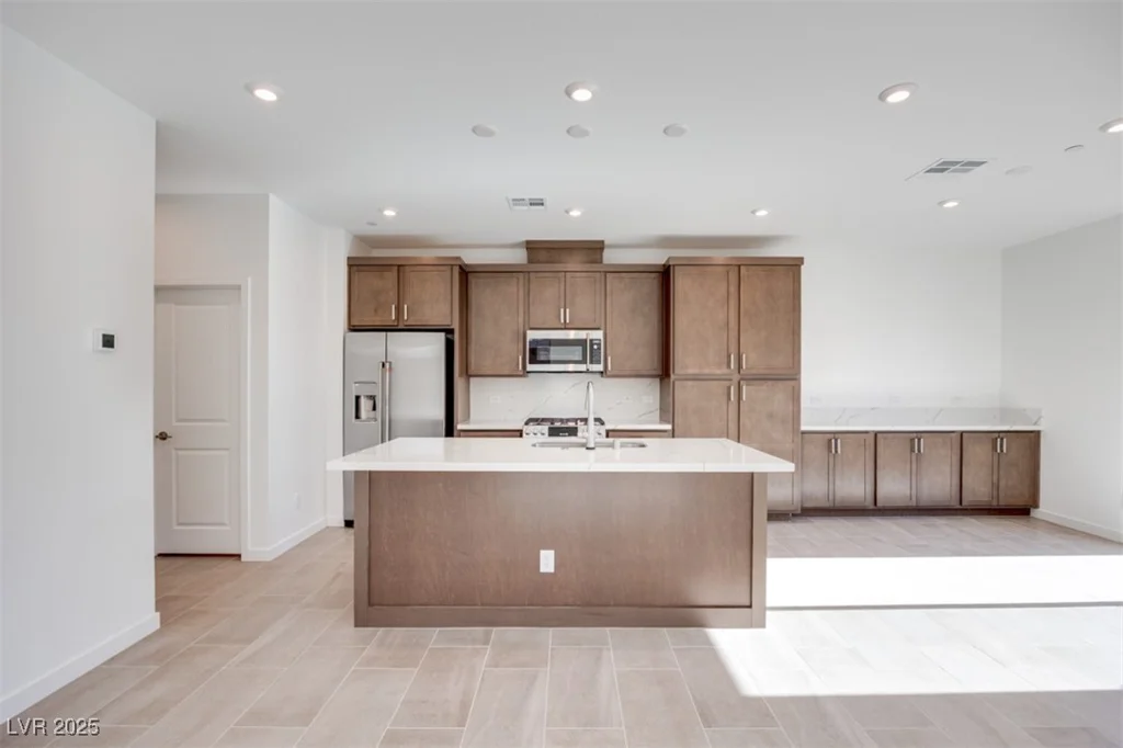 11935 Angle Cliff, Las Vegas, NV 89138