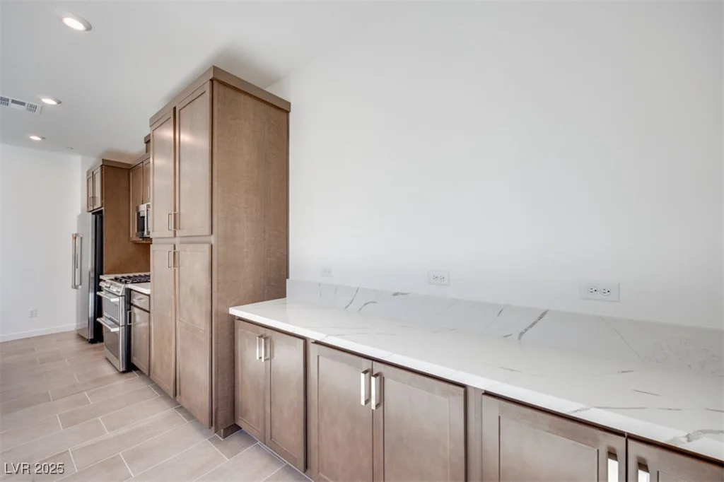 11935 Angle Cliff, Las Vegas, NV 89138