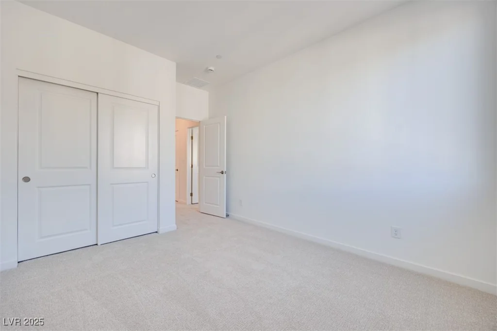 11935 Angle Cliff, Las Vegas, NV 89138