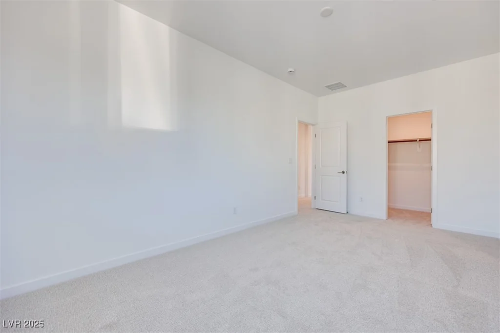 11935 Angle Cliff, Las Vegas, NV 89138