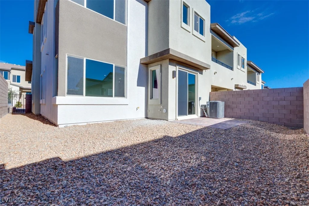 11935 Angle Cliff, Las Vegas, NV 89138