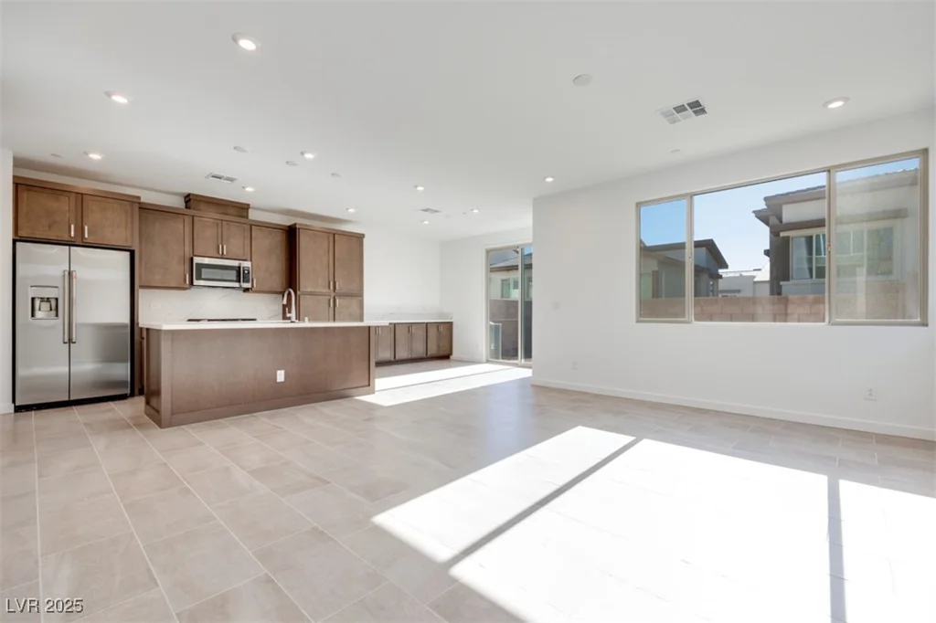 11935 Angle Cliff, Las Vegas, NV 89138