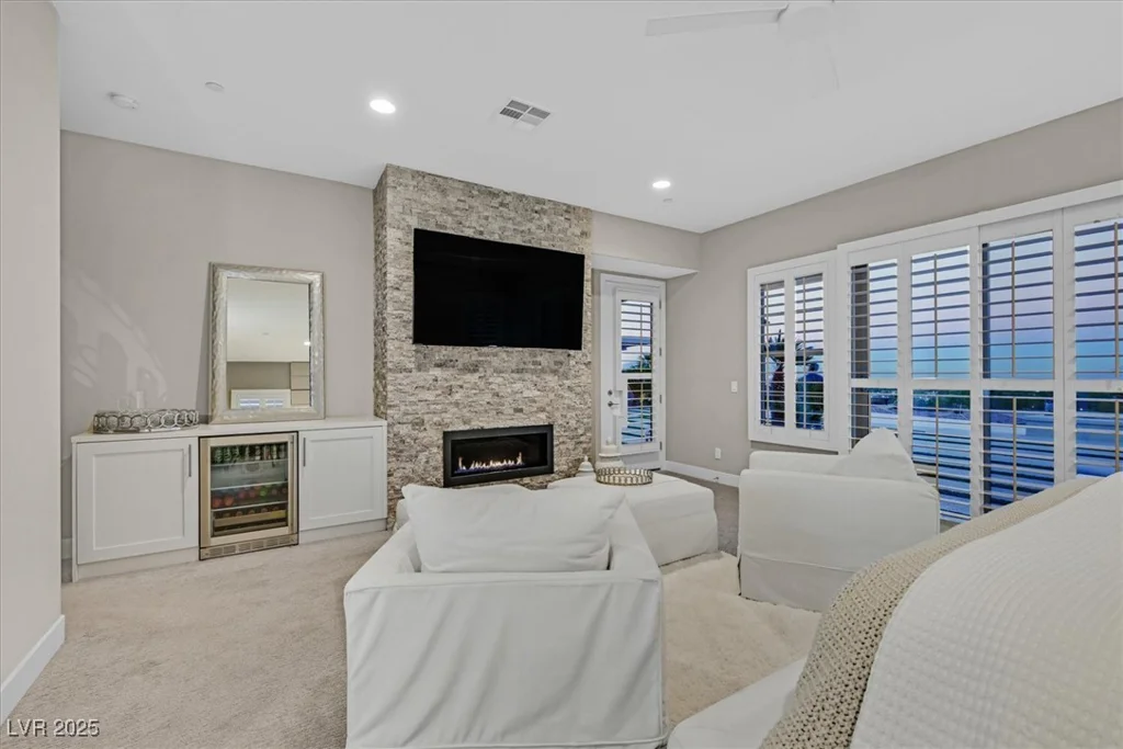 2 OLYMPIA OUTLOOK, Las Vegas, NV 89141