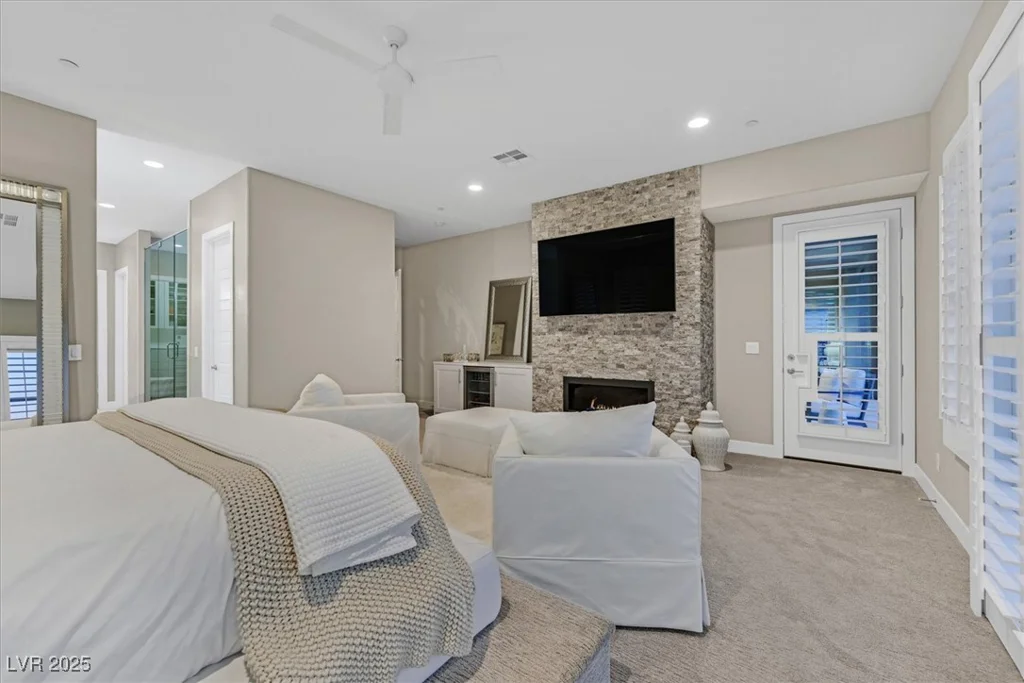 2 OLYMPIA OUTLOOK, Las Vegas, NV 89141
