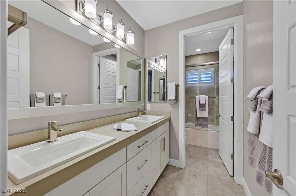 2 OLYMPIA OUTLOOK, Las Vegas, NV 89141
