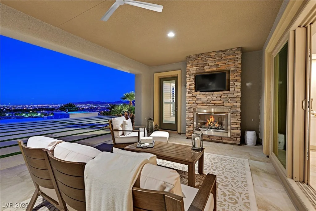 2 OLYMPIA OUTLOOK, Las Vegas, NV 89141
