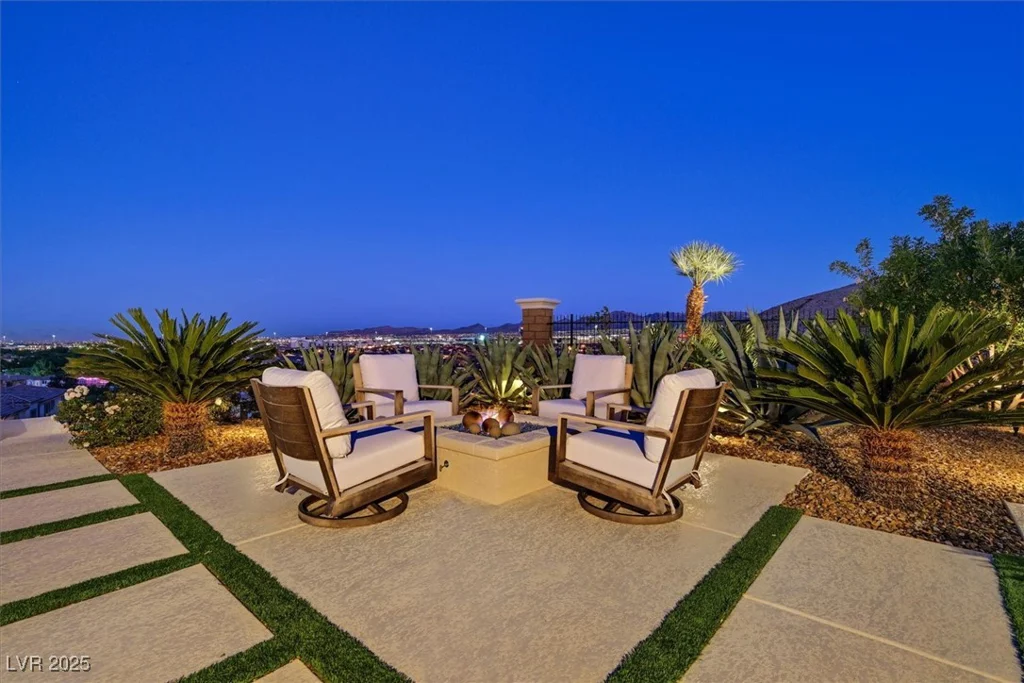 2 OLYMPIA OUTLOOK, Las Vegas, NV 89141