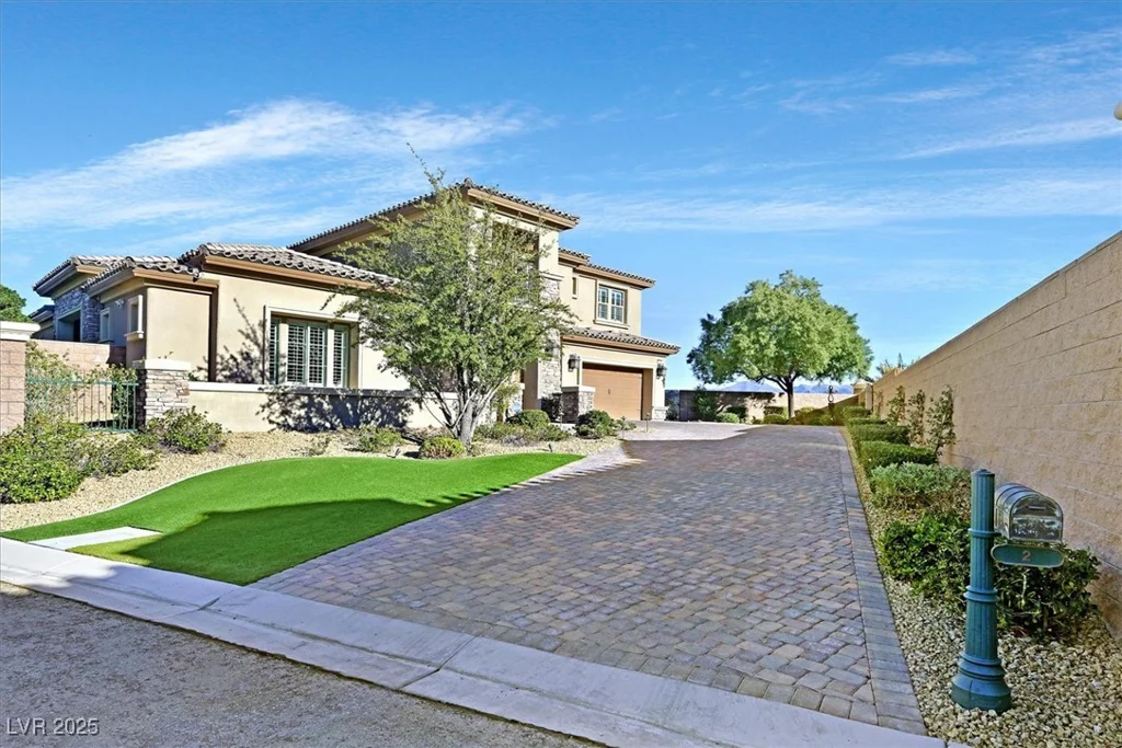 2 OLYMPIA OUTLOOK, Las Vegas, NV 89141