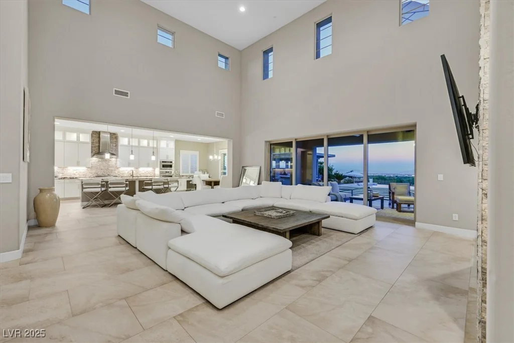 2 OLYMPIA OUTLOOK, Las Vegas, NV 89141