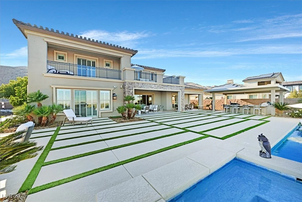 2 OLYMPIA OUTLOOK, Las Vegas, NV 89141