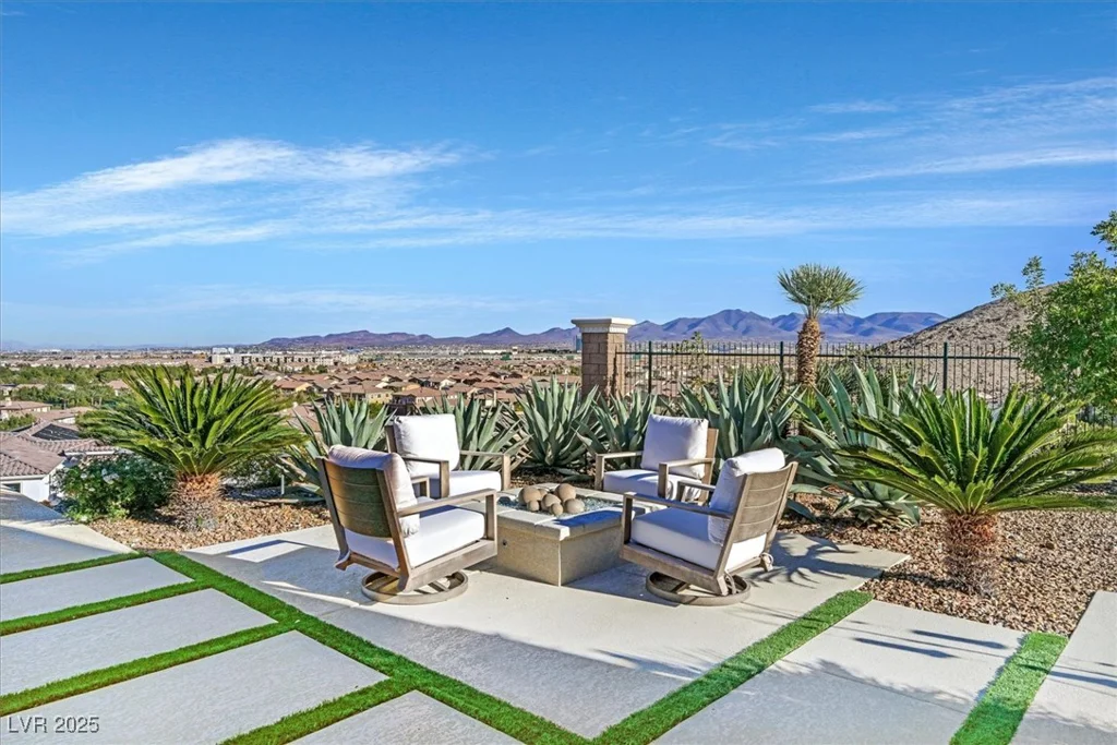 2 OLYMPIA OUTLOOK, Las Vegas, NV 89141