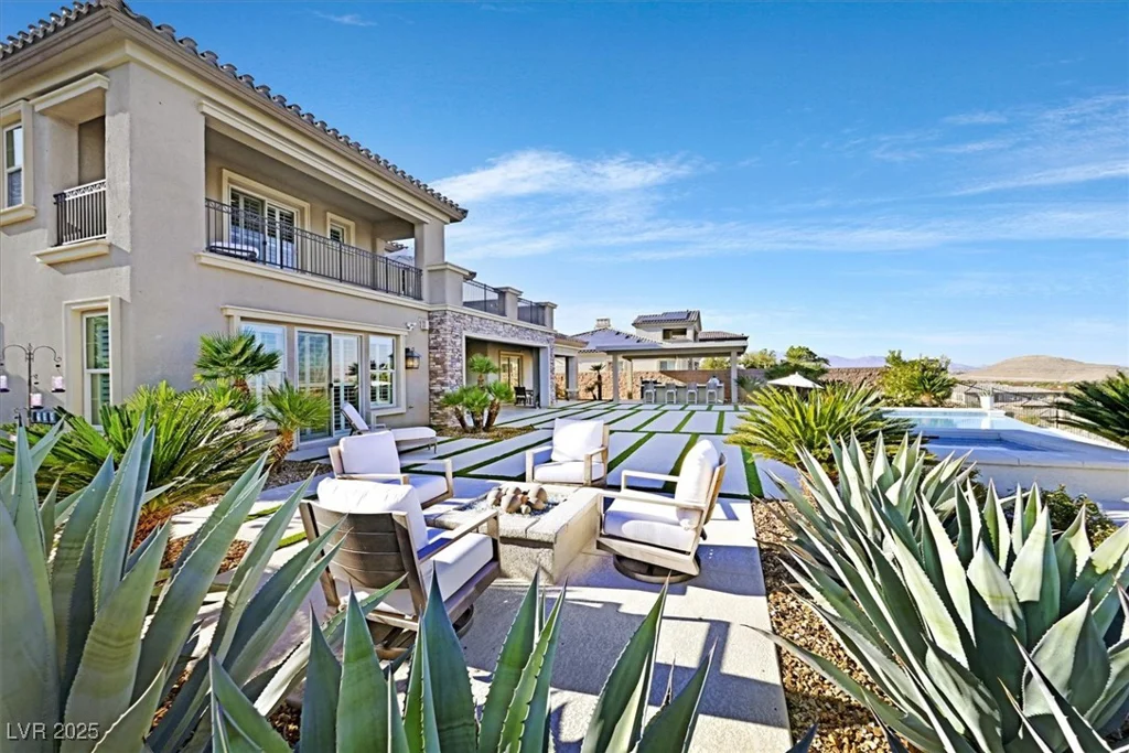 2 OLYMPIA OUTLOOK, Las Vegas, NV 89141