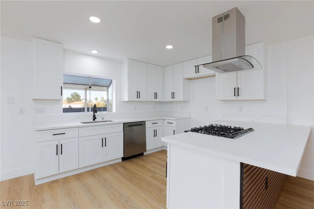 2152 Running River, Henderson, NV 89074