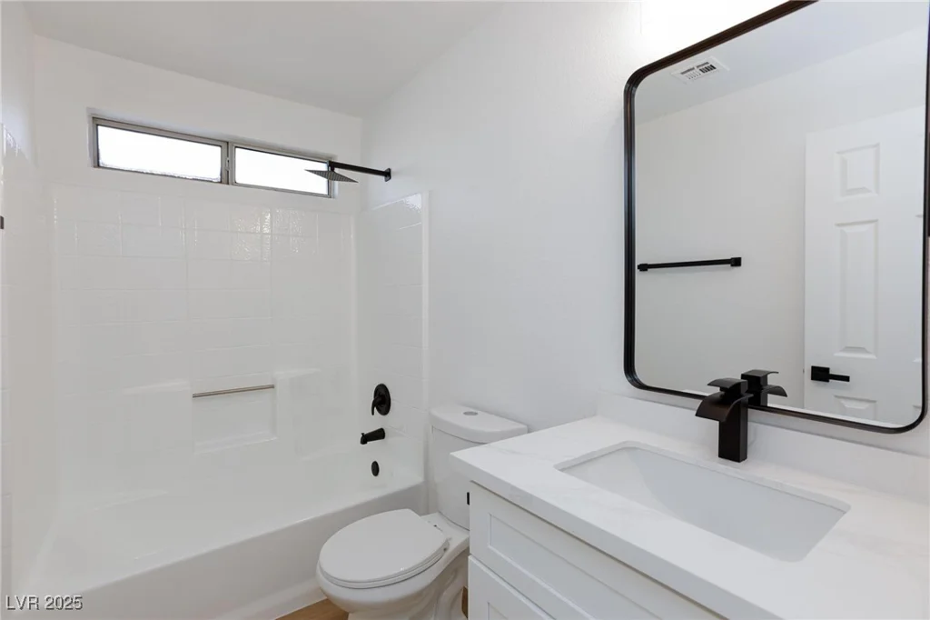 2152 Running River, Henderson, NV 89074