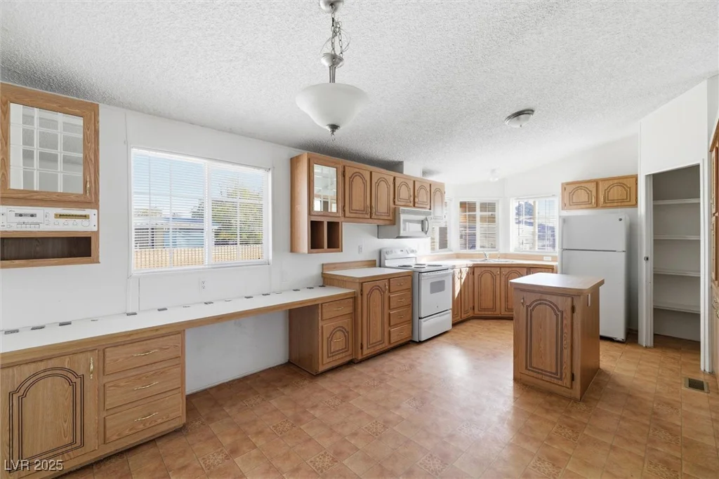 280 Ferndell, Pahrump, NV 89048