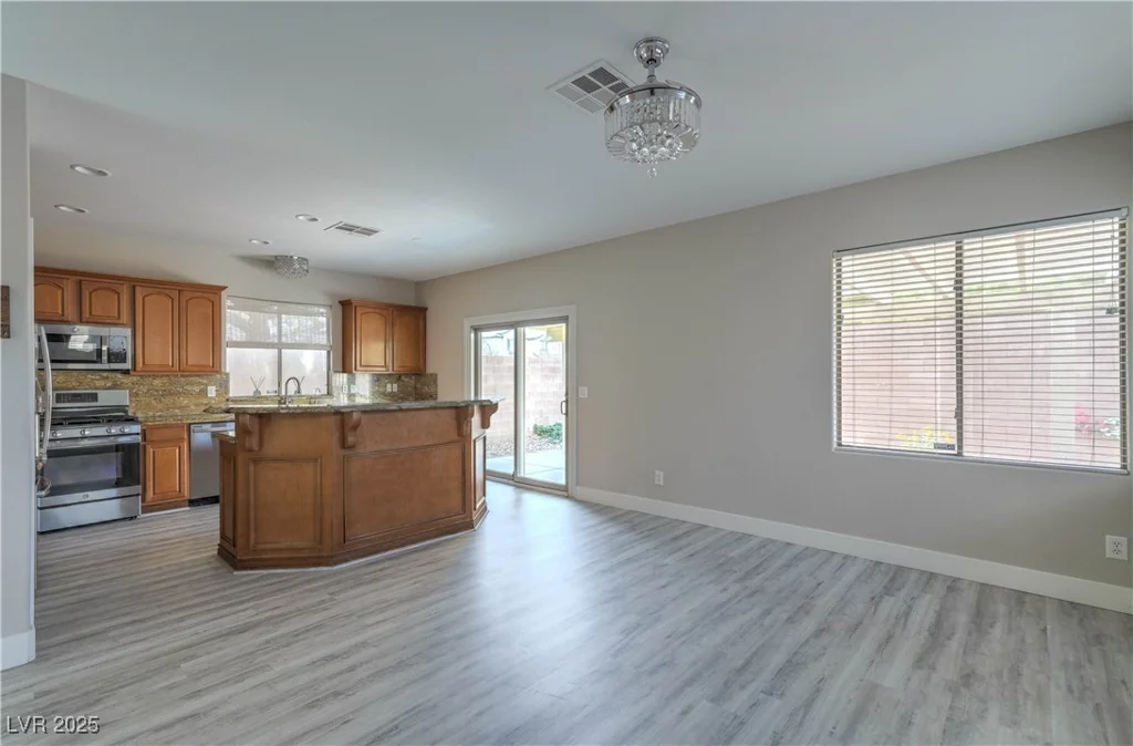 8021 Dancing Springs, Las Vegas, NV 89143