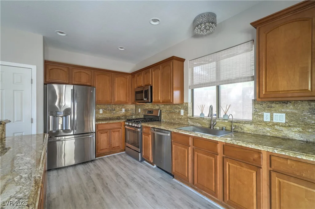 8021 Dancing Springs, Las Vegas, NV 89143