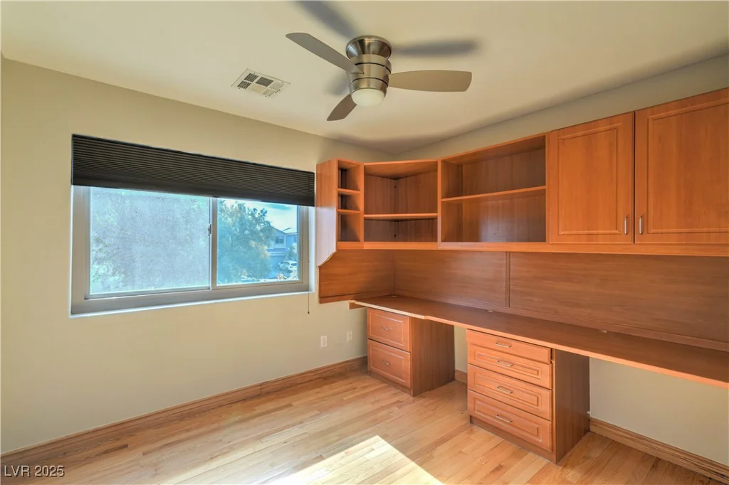 8021 Dancing Springs, Las Vegas, NV 89143
