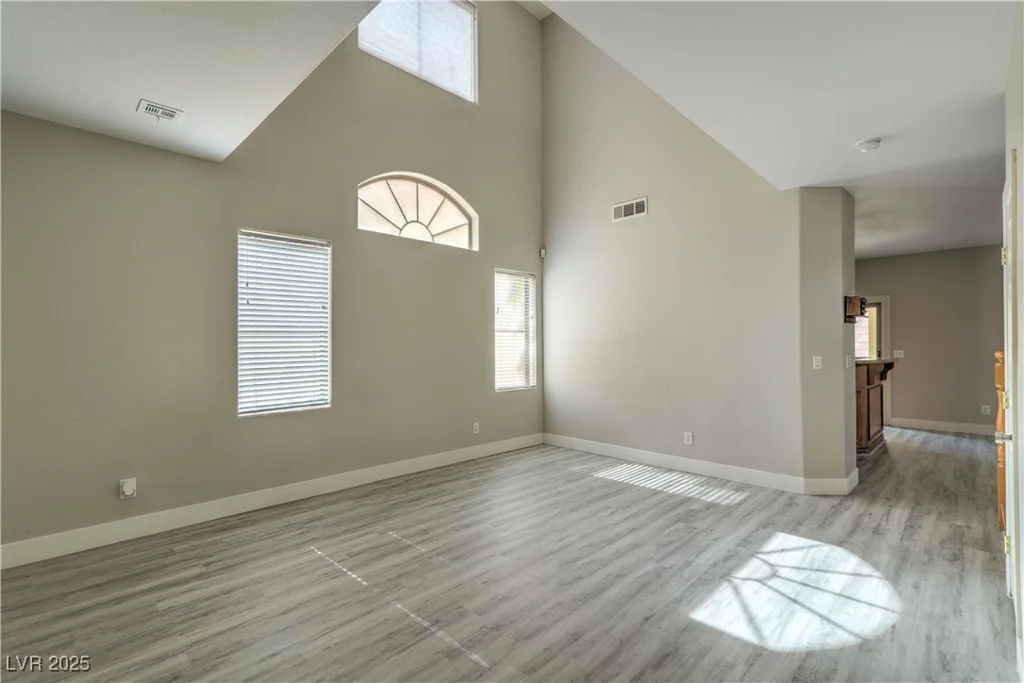 8021 Dancing Springs, Las Vegas, NV 89143