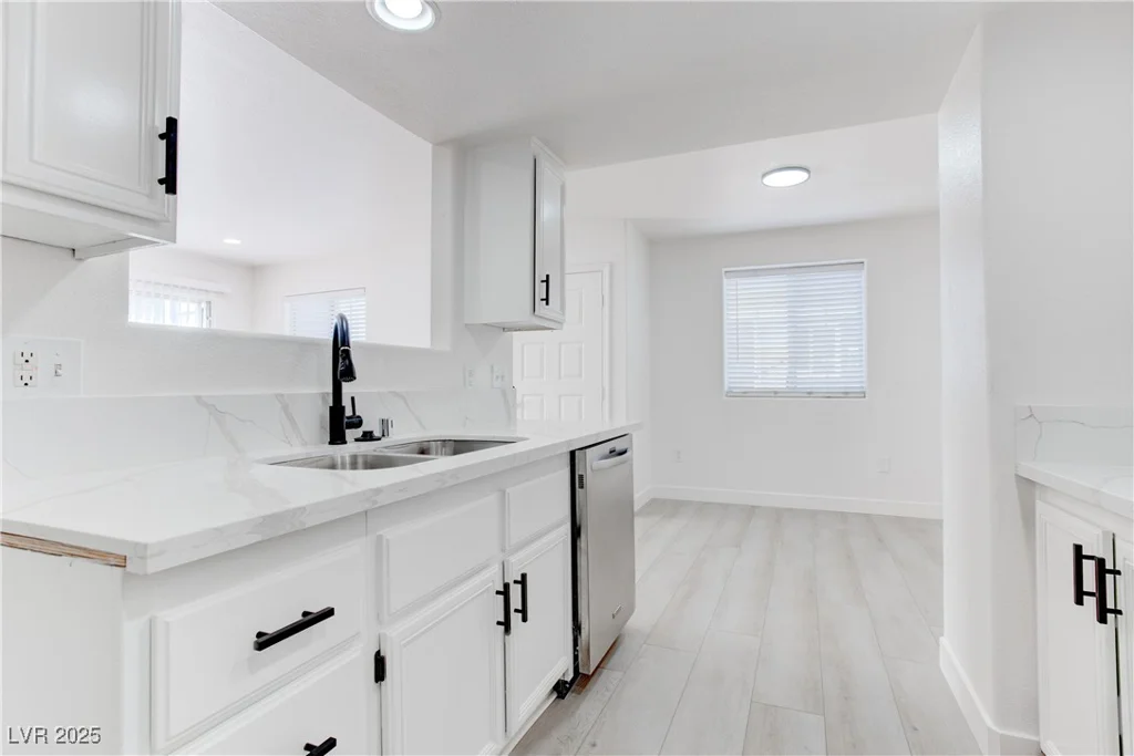 5792 Ambassador, Las Vegas, NV 89122