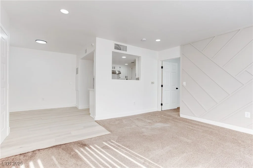 5792 Ambassador, Las Vegas, NV 89122