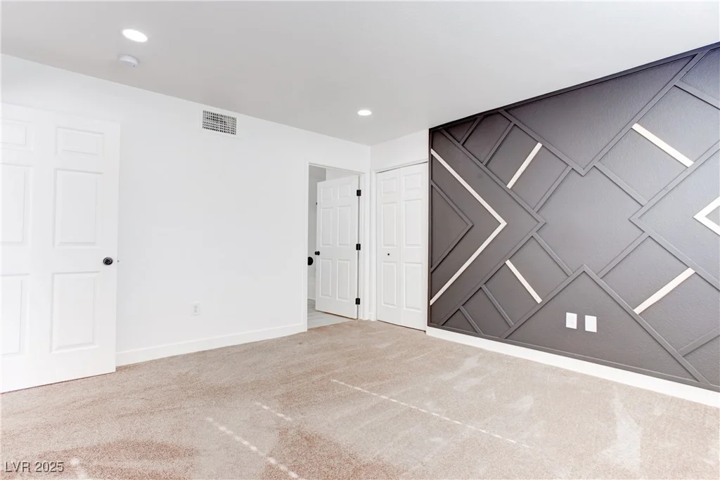 5792 Ambassador, Las Vegas, NV 89122