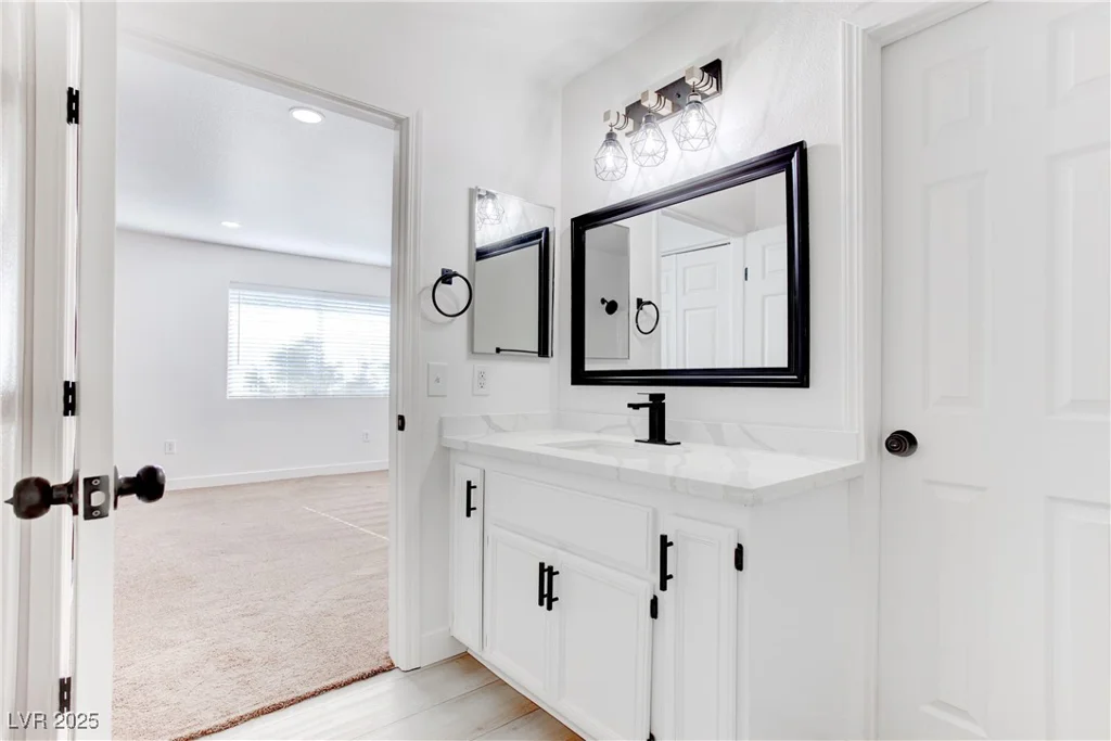 5792 Ambassador, Las Vegas, NV 89122