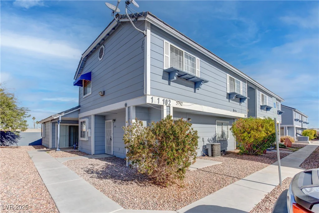 5792 Ambassador, Las Vegas, NV 89122