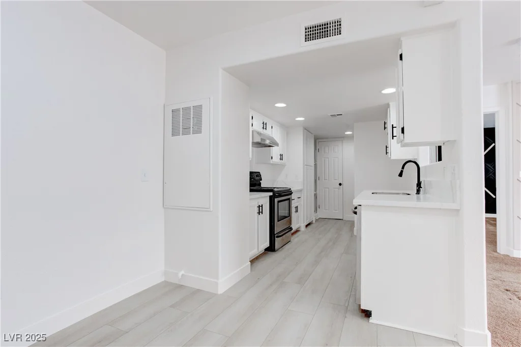 5792 Ambassador, Las Vegas, NV 89122