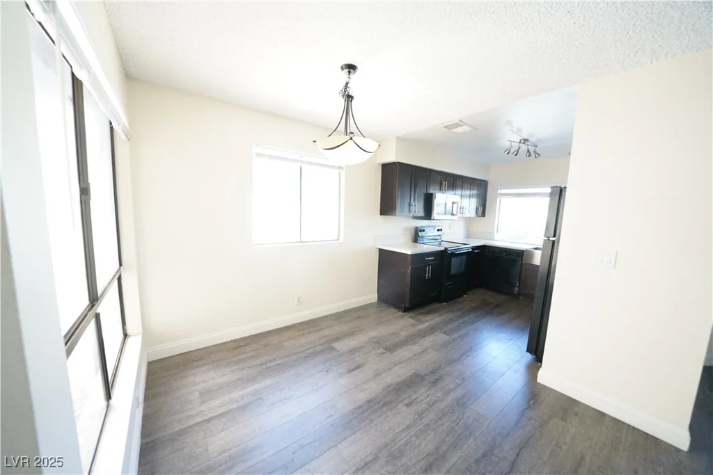 3153 Bel Air, Las Vegas, NV 89109