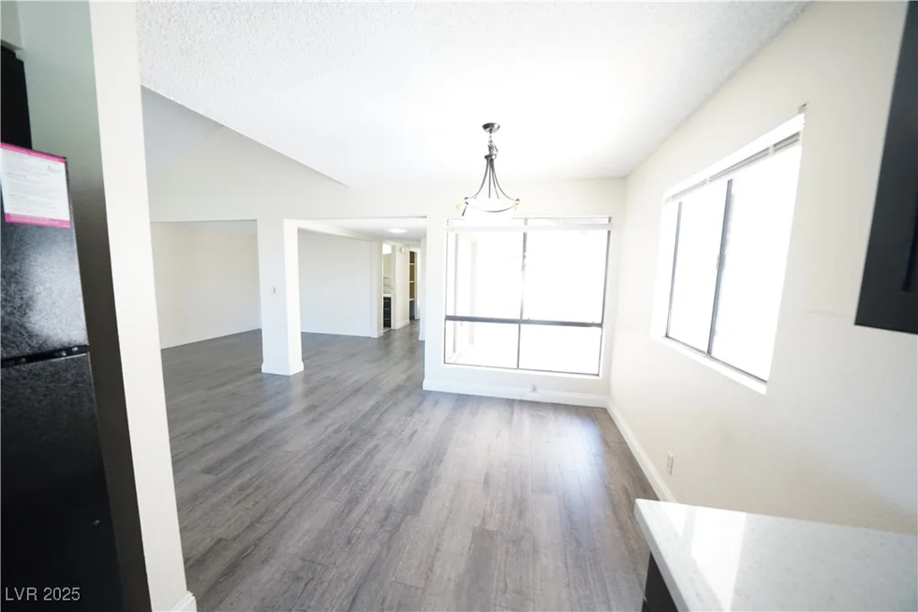 3153 Bel Air, Las Vegas, NV 89109