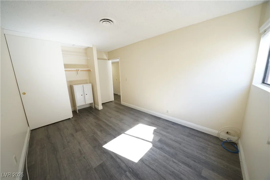 3153 Bel Air, Las Vegas, NV 89109