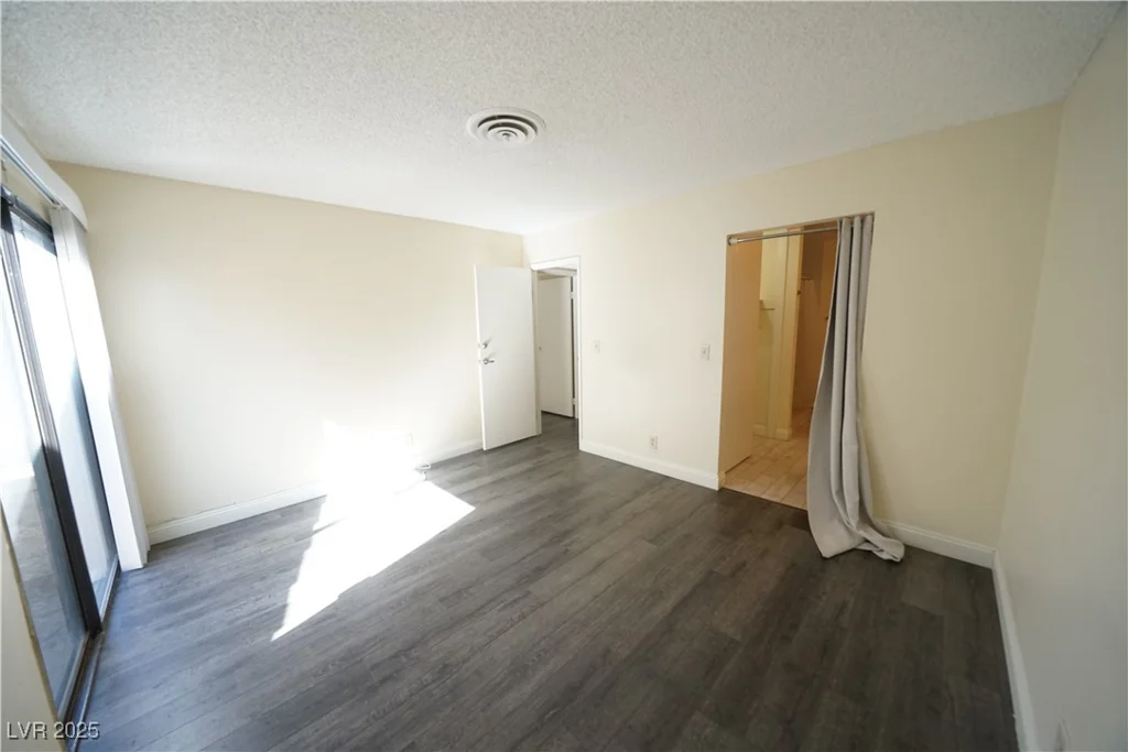 3153 Bel Air, Las Vegas, NV 89109