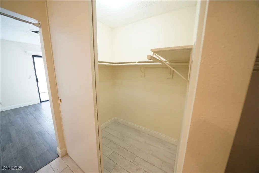 3153 Bel Air, Las Vegas, NV 89109