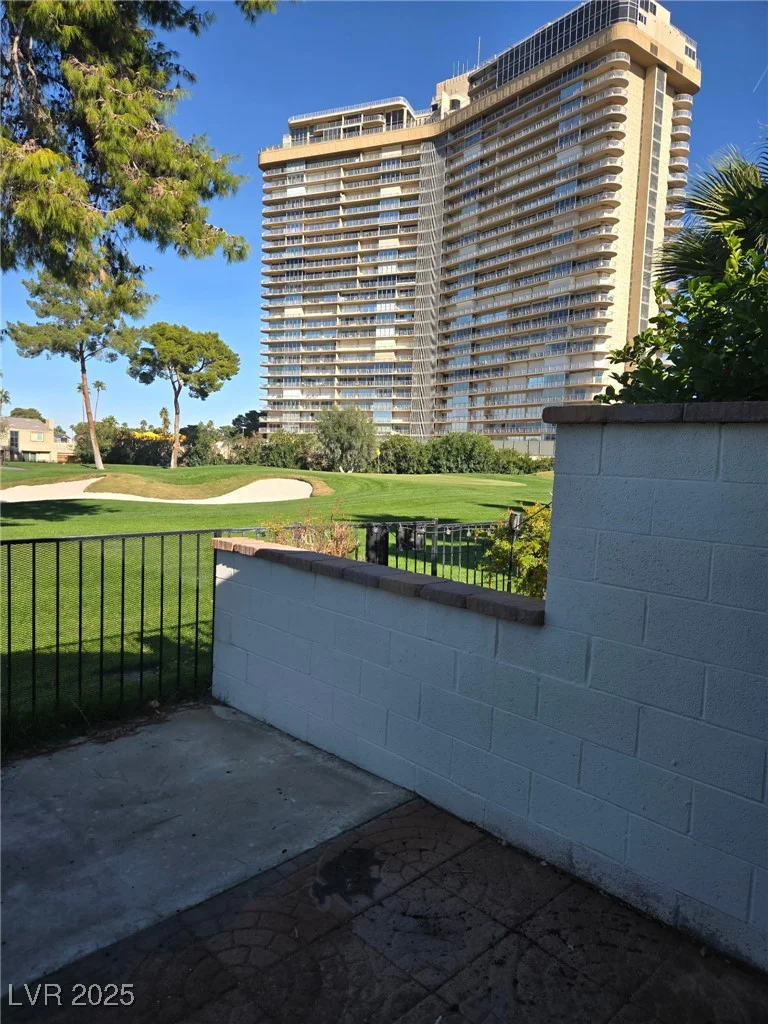 3153 Bel Air, Las Vegas, NV 89109