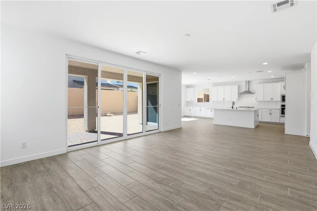 9939 Blazek Bluff, Las Vegas, NV 89178