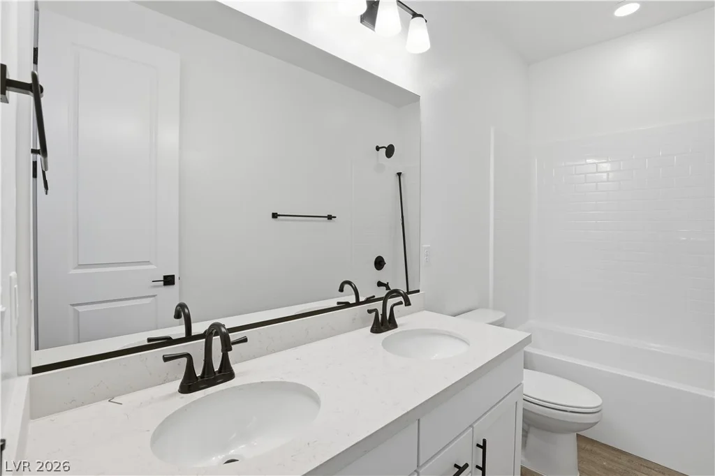9939 Blazek Bluff, Las Vegas, NV 89178