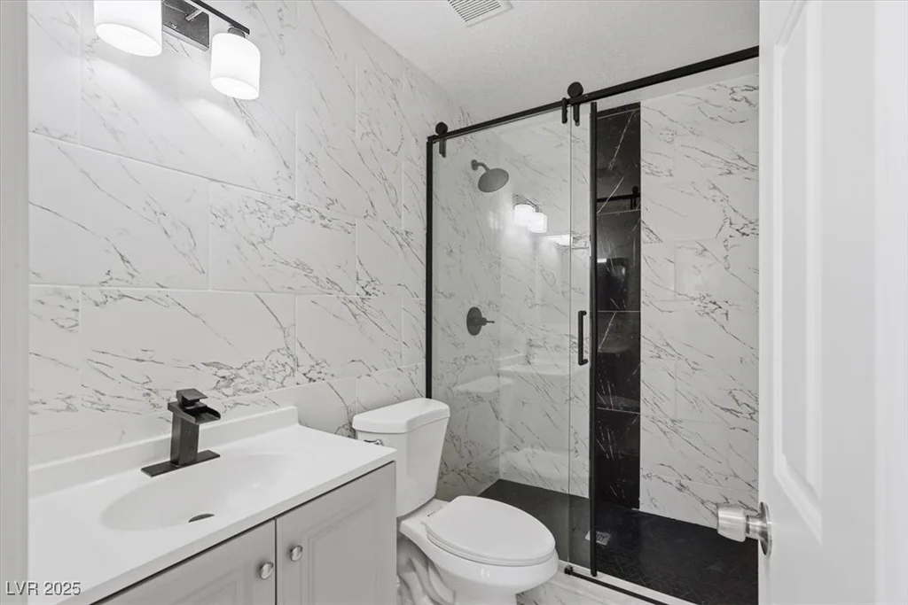 5576 Rochelle, Las Vegas, NV 89103